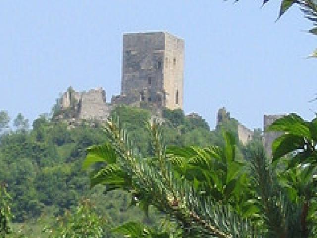 Un des châteaux cathares... autour de notre location de vacances