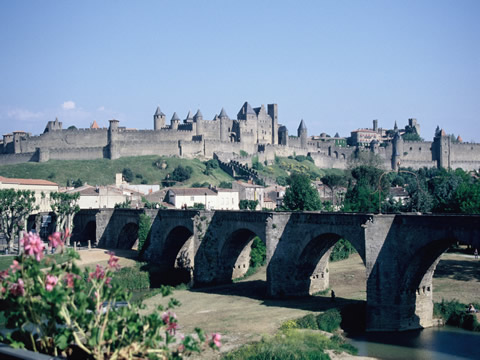 Cité de carcassonne depuis le pont sur l'aude...