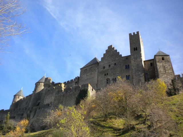 Carcassonne, la cité médiévale et le canal du Midi autour de notre location de vacances