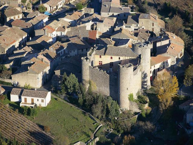 Château de villerouge-termenès à 17km  autour de notre location de vacances