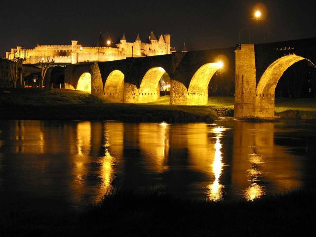 La vieille cité médiévale de carcassonne autour de notre location de vacances