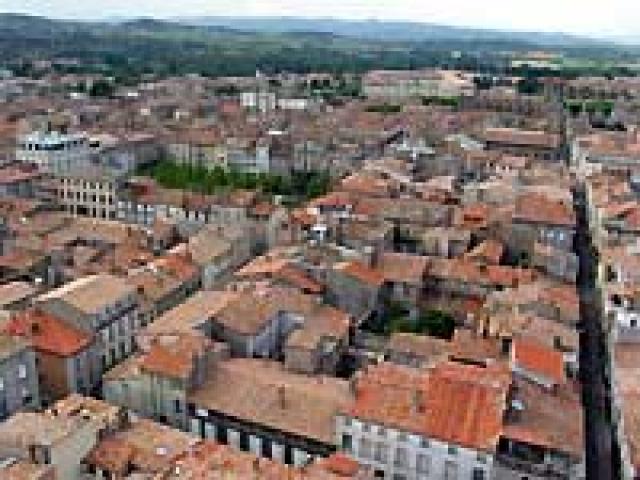 La ville de carcassonne, la bastide st louis autour de notre location de vacances