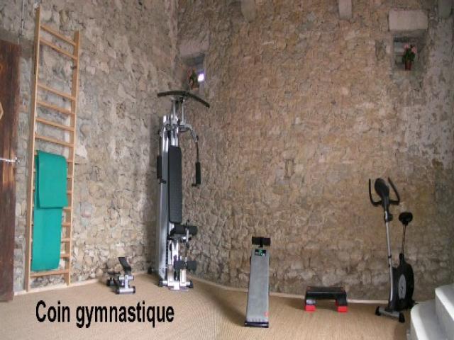 Un coté du coin gymnastique