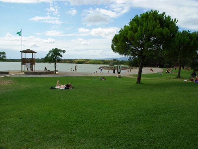 Lac de jouarres autour de notre location de vacances