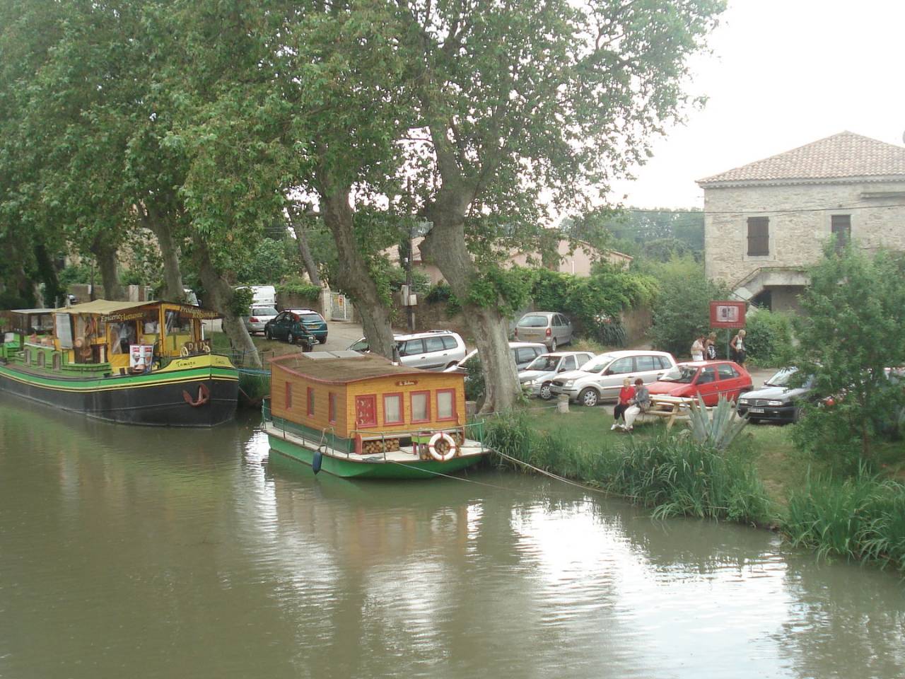 Au fil de l'eau sur le canal du midi autour de notre location de vacances