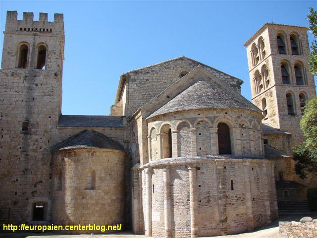 Abbaye de caunes minervois (visites et concerts) autour de notre location de vacances
