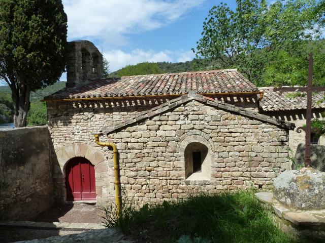 Eglise romane de Saint Martin des Puits autour de notre location de vacances