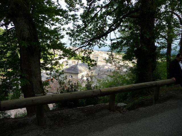 Vue sur le village depuis la promenade autour de notre location de vacances