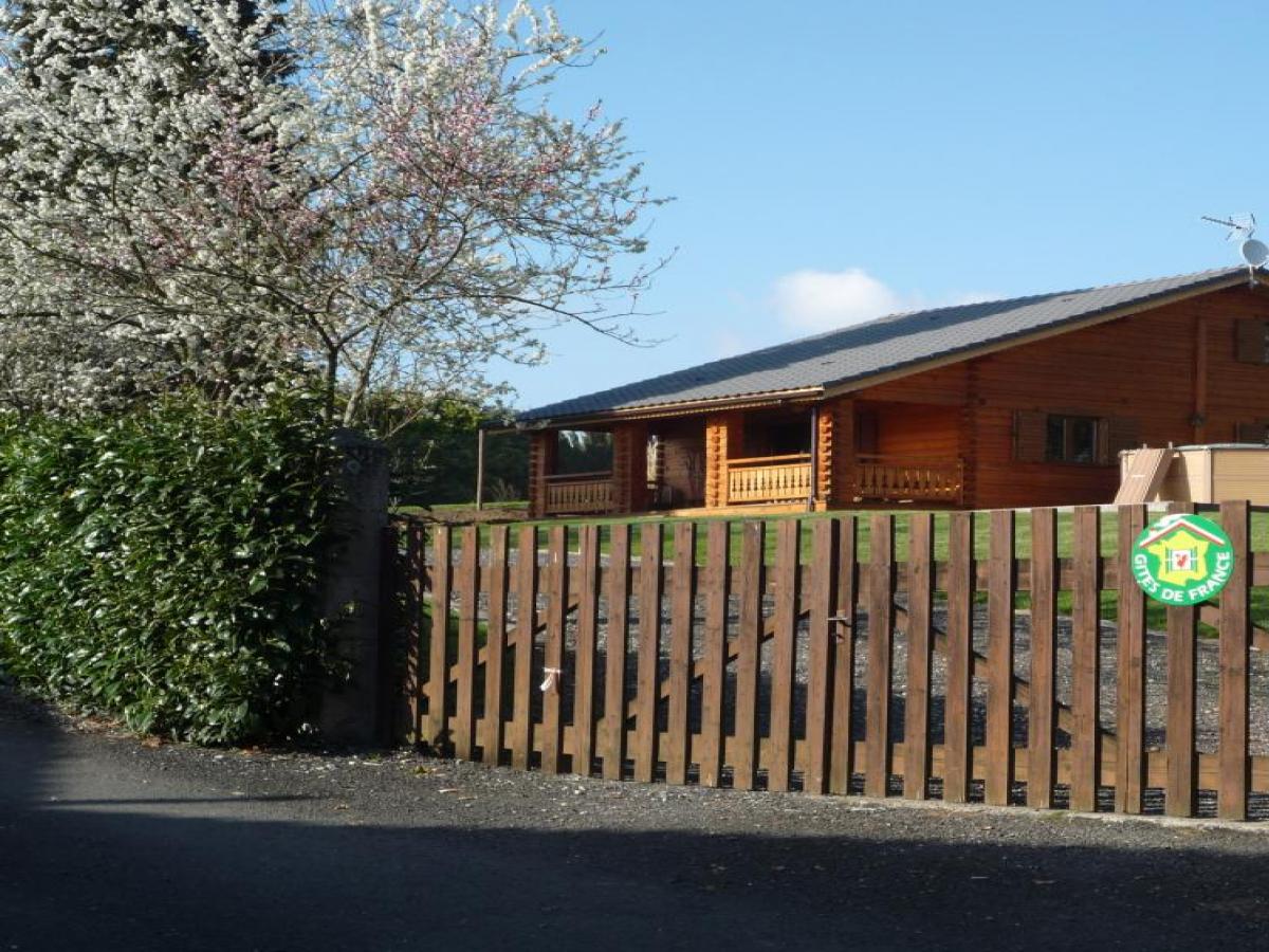 le chalet cathare, Gite rural avec piscine proche de Carcassonne