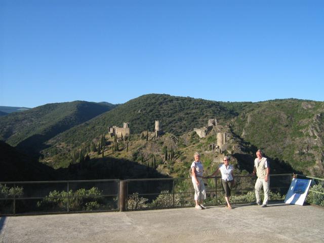 Les 4  châteaux de lastours autour de notre location de vacances